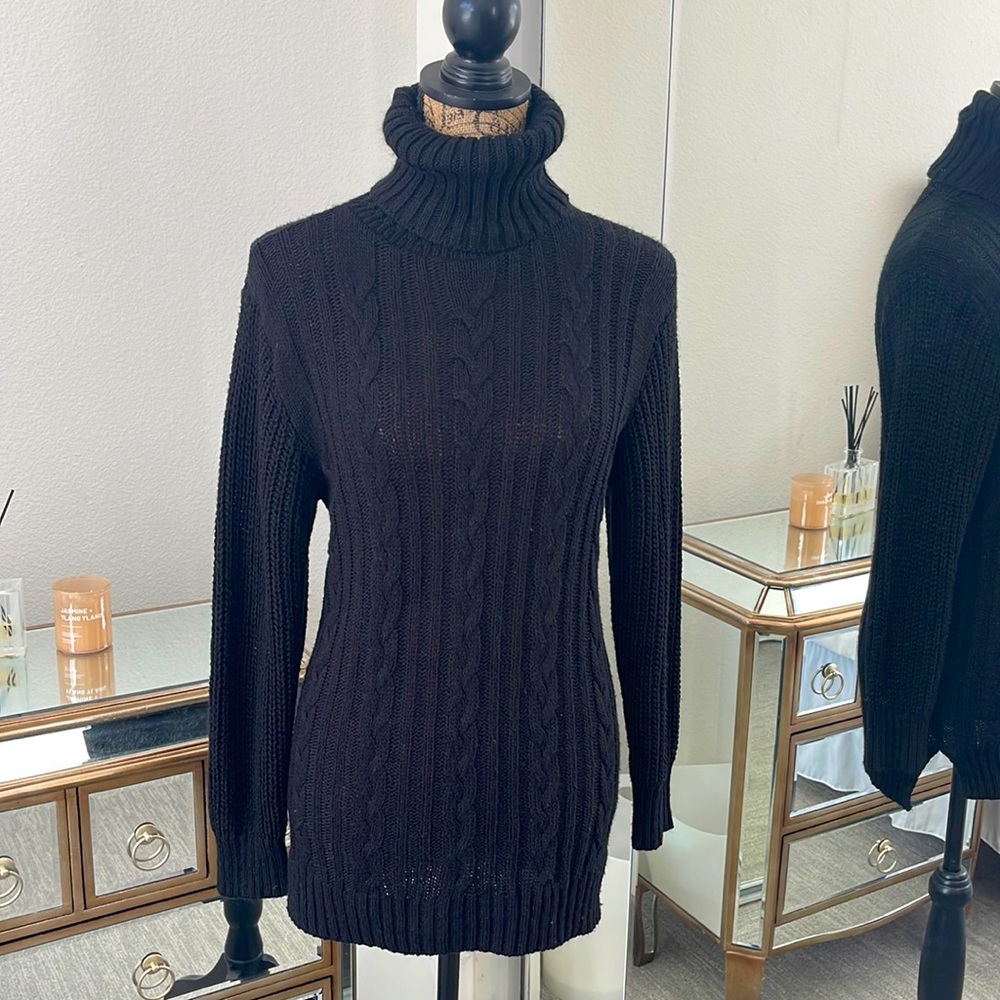 Knit turtleneck